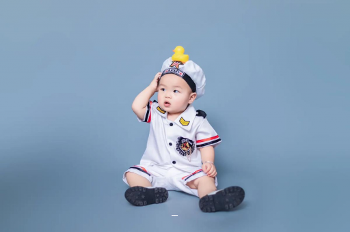 海东宝宝老摇头怎么回事